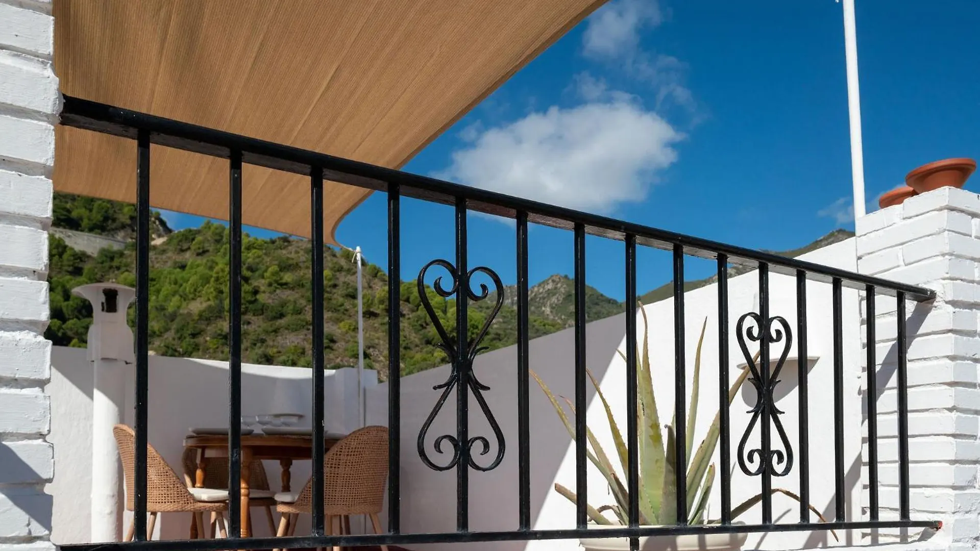 Дом отдыха Gehele Accommodatie Exclusief Luxe Townhouse In Ojen Marbella