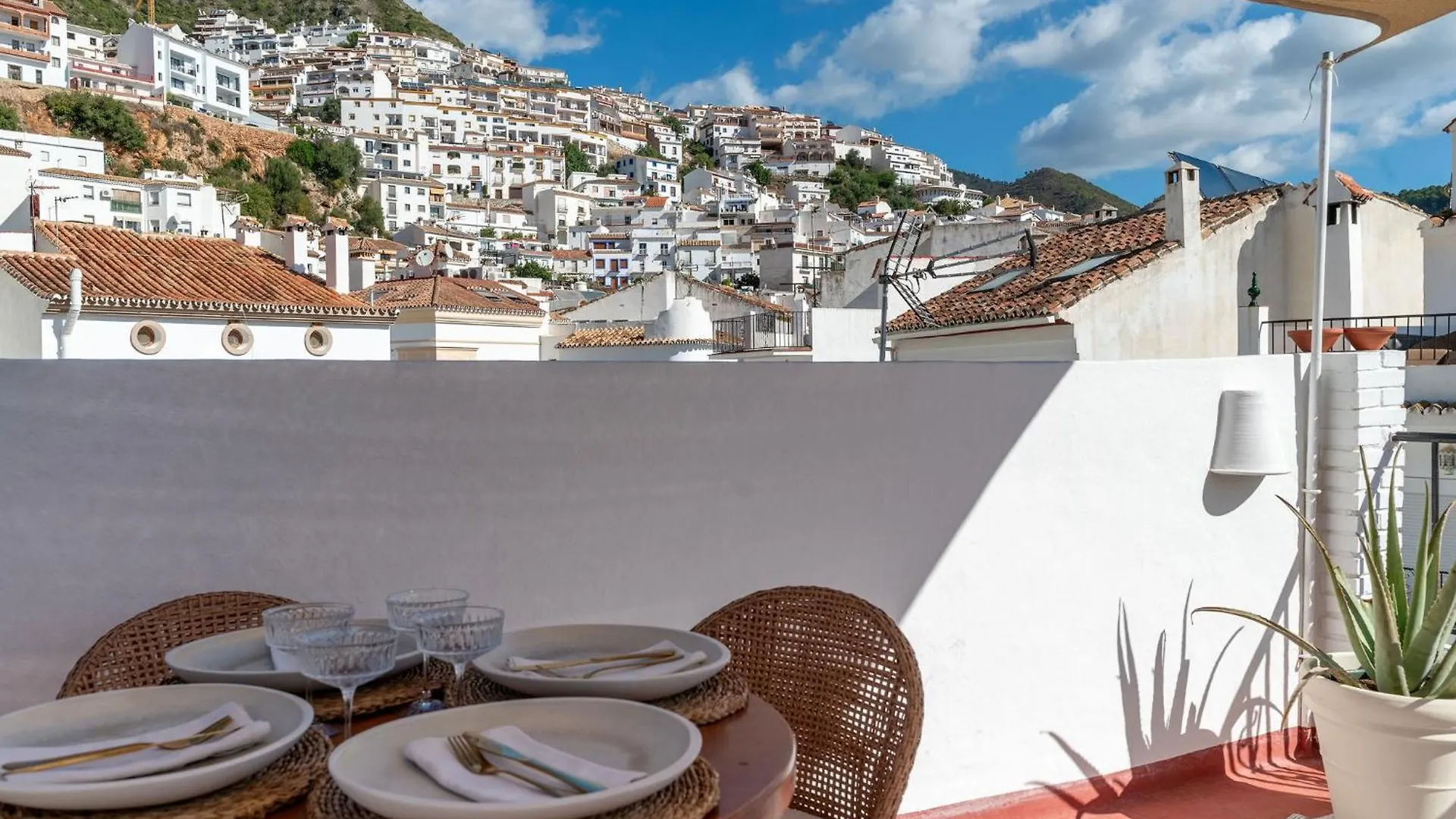 Gehele Accommodatie Exclusief Luxe Townhouse In Ojen Marbella Испания